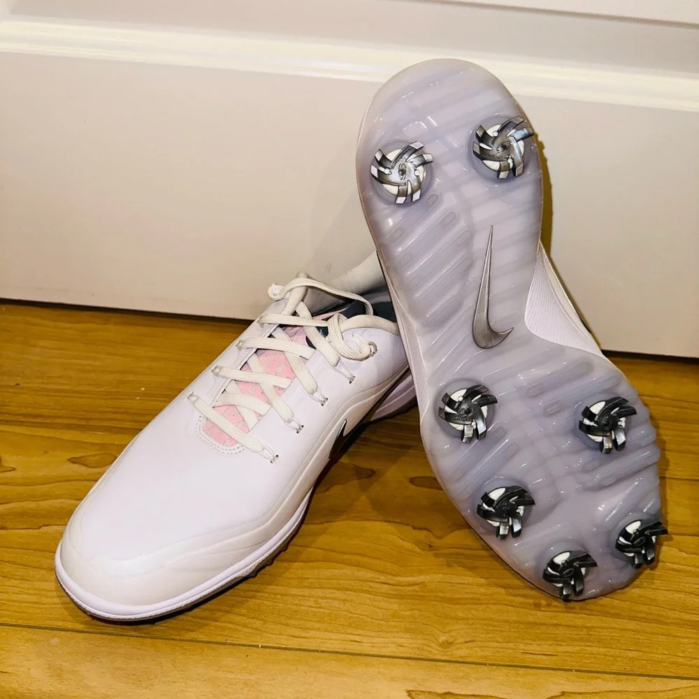Pink Nike - Picture 4 of 4